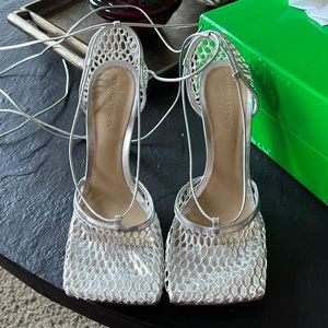 Bottega Veneta 90mm Macrame Metallic Ankle-Wrap Pumps